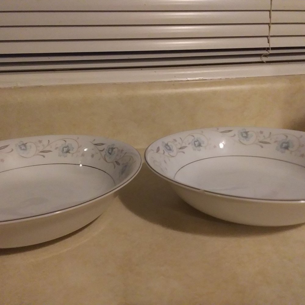 Nikko English Garden serving bowls - set of 2